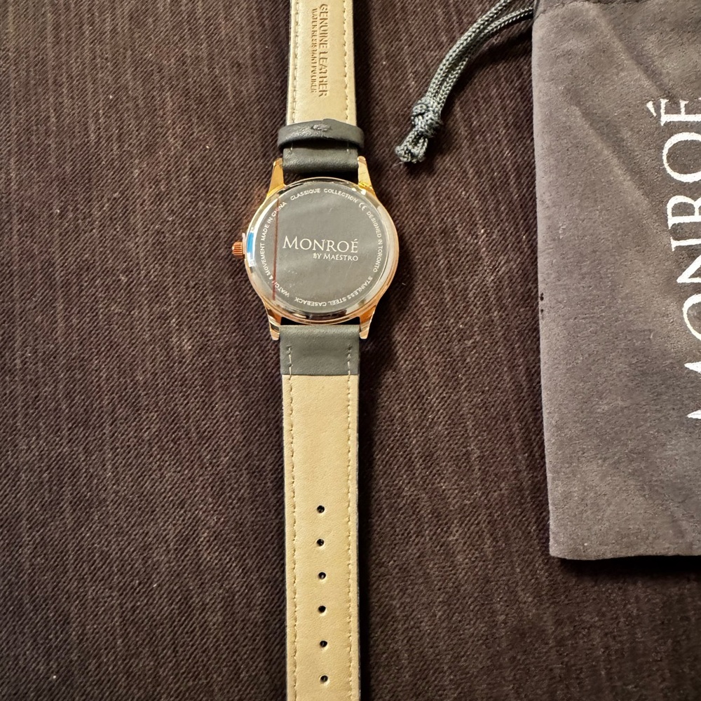Monroe Classique Men's Dress Wristwatch Gold Dial Gray Leather Water-Resistant - Picture 4 of 4